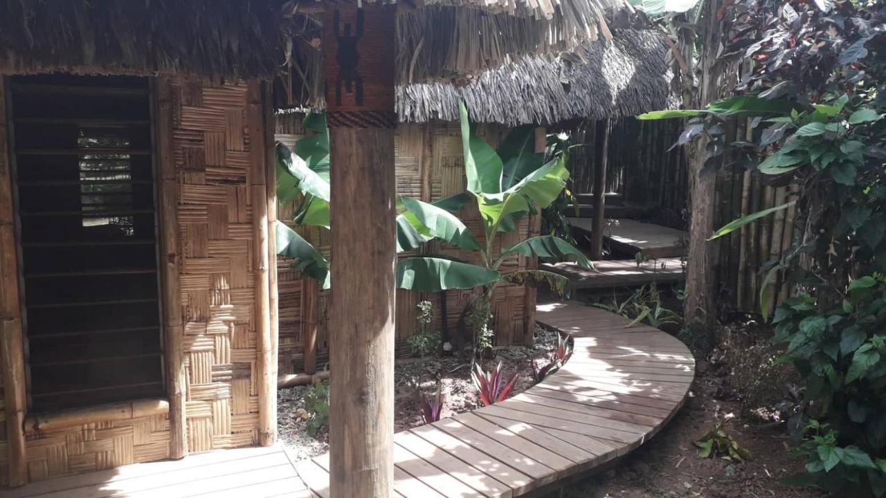 Oneta Resort Naqarawalu エクステリア 写真